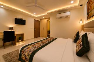 Hotel D'Capitol Premier - Near Delhi Aerocity - 5