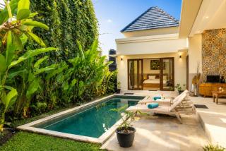 Putih Kuning Lakoso Villa Ubud - 0