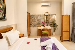 Putih Kuning Lakoso Villa Ubud - 3