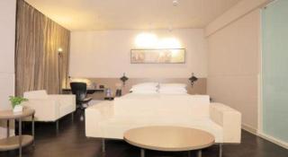 Jinjiang Inn Select Urumqi Midong Avenue - 3