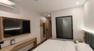 GreenTree Inn Shanghai Songjiang WanDa Plaza RonGMEi Road Express Hotel - 1