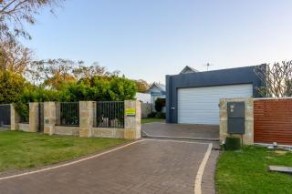 Geographe Sanctuary- Canal Front Home - 3