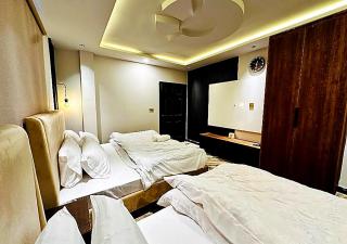 Cozy Family Apartment Murree - 5