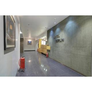 Hotel Berlin Gandhinagar - 3