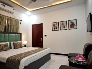 Galaxy Family Hotel Karachi Airport - 1
