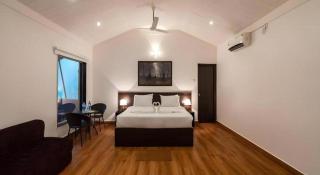 Shangri-La Jungle Village Resort - 1