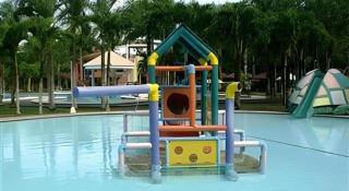 Pineapple Island Resort - 8