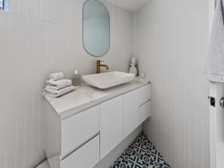 Ocean View 1BR Apartment with Private Rooftop - 6