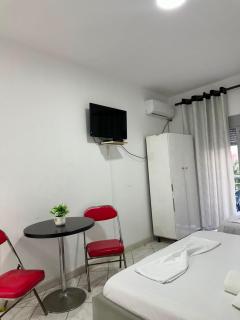 Studio at the Port Vlore - 1