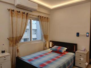 R4 Cozy AC Private Bedroom with Attached Bath & Balcony at Bashundhara - 5