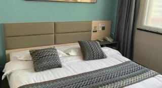 Super 8 Hotel Qingdao Golden Beach Changjiang Road - 1