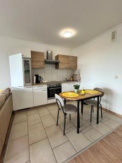 Modernes Apartment am Bahnhof Pinneberg - 2