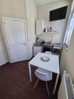Petit studio dans la rue du Château - 6