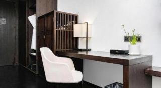 Luoyang Ease House - 2