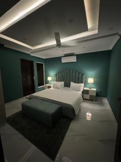 Premium 1 Bedroom Apartment in Bahria Town Lahore Free WiFi - 6