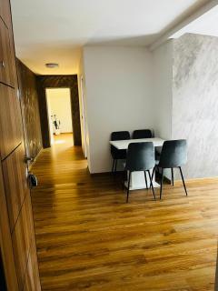 Antonia home 2 - 5