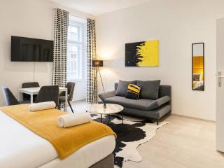 Cozy 1 Bedroom Apartment in Central Location - 9