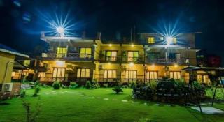 Hotel Lakefront - 2