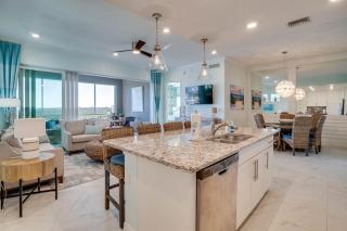 Penthouse w Skyway Views, Resort Pool, Bikes - 3