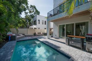 Quadruple Homes Sleeps 50 Heated Saltwater pool and Hot tubs near Beaches - 5