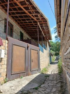 Cozy Full Apartment in Lahij, Mountain Views and Traditional Charm - 0
