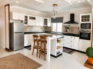 Modern 3BR Duplex New Cairo - 9