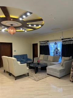 Peaceful Hilltop Apartment in Changla Gali - 6