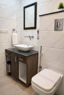 Hotel Waterfall Paschim Vihar Delhi - 3