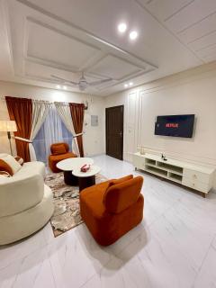 Luxury 2 BHK Apartment Near Lyallpur Galleria - 0