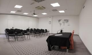 Hotel Carpi - 1