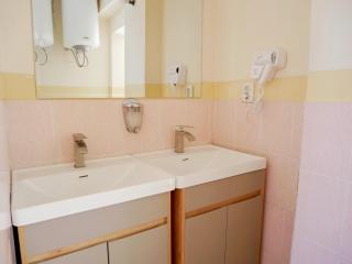 Sakura Guesthouse - 7