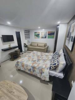 Avana Hills Tagaytay Manor - London - 6