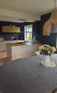 Bright and spacious apartment with lovely garden - 8