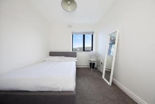 Modern 2-Bed Near Luas & Dublin Mountains - 7
