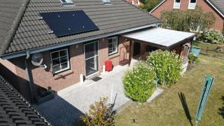 Gemütliches Ferienhaus mit Terrasse und Carport in Hohenfelde - 0