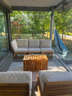 Modern garden apartment, centrally located - 4