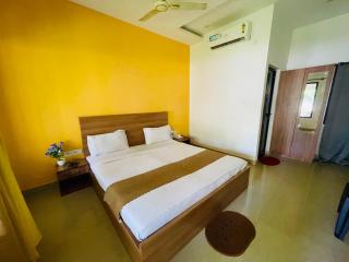 Sea Mist Beach Villas Alleppey - 4