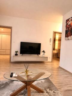 Lotus Apartments - 9