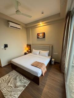 10 minutes away from ExpoMart-The Hideaway Stays - 0