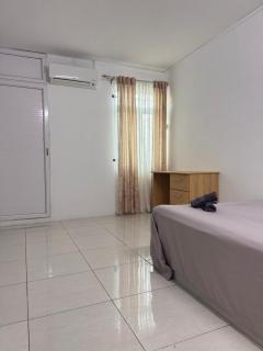 Chill Out Casa 4 bdr Apt~10 min wlk to the beach~ - 1