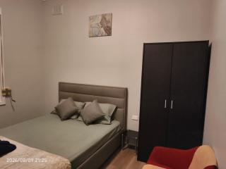Comfortable Queen Room Your Home Away From Home in Whyalla! - 3