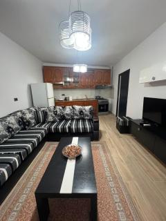 Quiet Apartment Shkoze,Tirana - 4