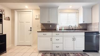 Private Suite in North Canton - 7