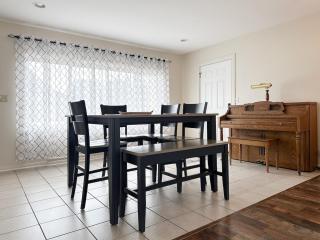 Private Suite in North Canton - 1