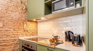 Modern 1 Bedroom Apt in Historic Center • Ground F - 2