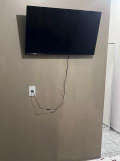 Kitnet privativa com tv, ar, próx centro - 1
