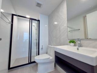 A Calm Bangkok Stay with Pool & Private Balcony - 3