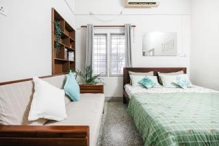 Cozy Studio - Panampilly Nagar - 6