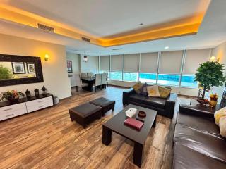 Centaurus Mall 2 Bed And 3 Bed luxury City View Apartments - 3