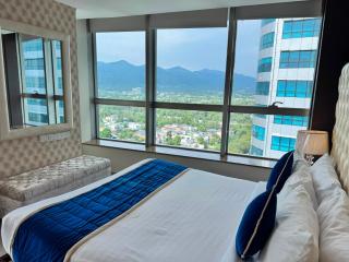 Centaurus Mall 2 Bed And 3 Bed luxury City View Apartments - 7